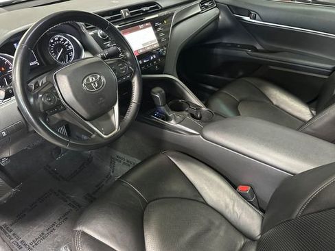 Used 2019 Toyota Camry SE w/ Audio Package FWD image 11