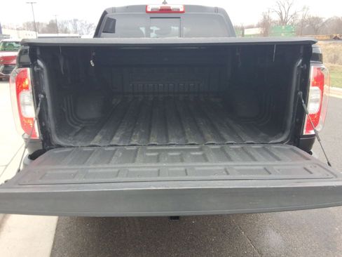 Used 2021 GMC Canyon Denali image 28