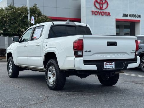 Used 2021 Toyota Tacoma SR AWD/4WD image 9