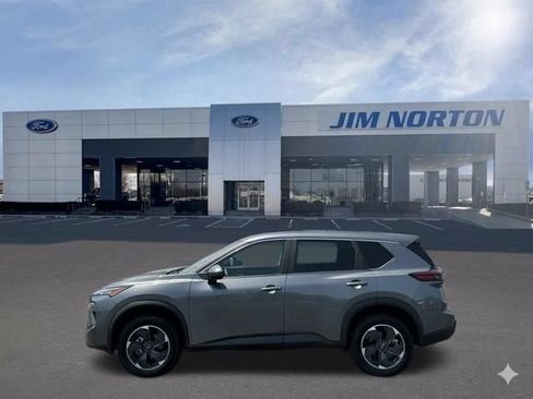 Used 2024 Nissan Rogue SV AWD/4WD image 8