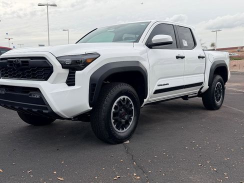 New 2026 Toyota Tacoma TRD Off-Road image 2