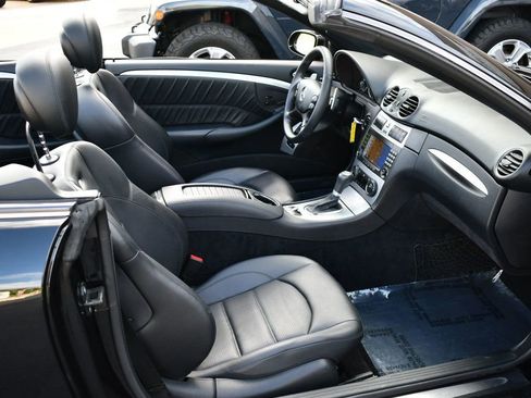 Used 2007 Mercedes-Benz CLK 63 AMG Cabriolet image 19