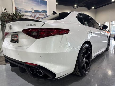 Used 2017 Alfa Romeo Giulia Quadrifoglio image 45