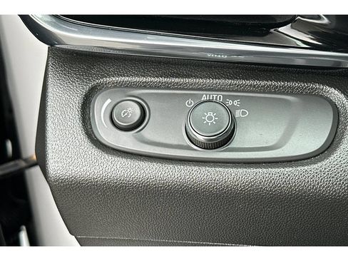 Used 2024 Buick Envista Avenir FWD image 30