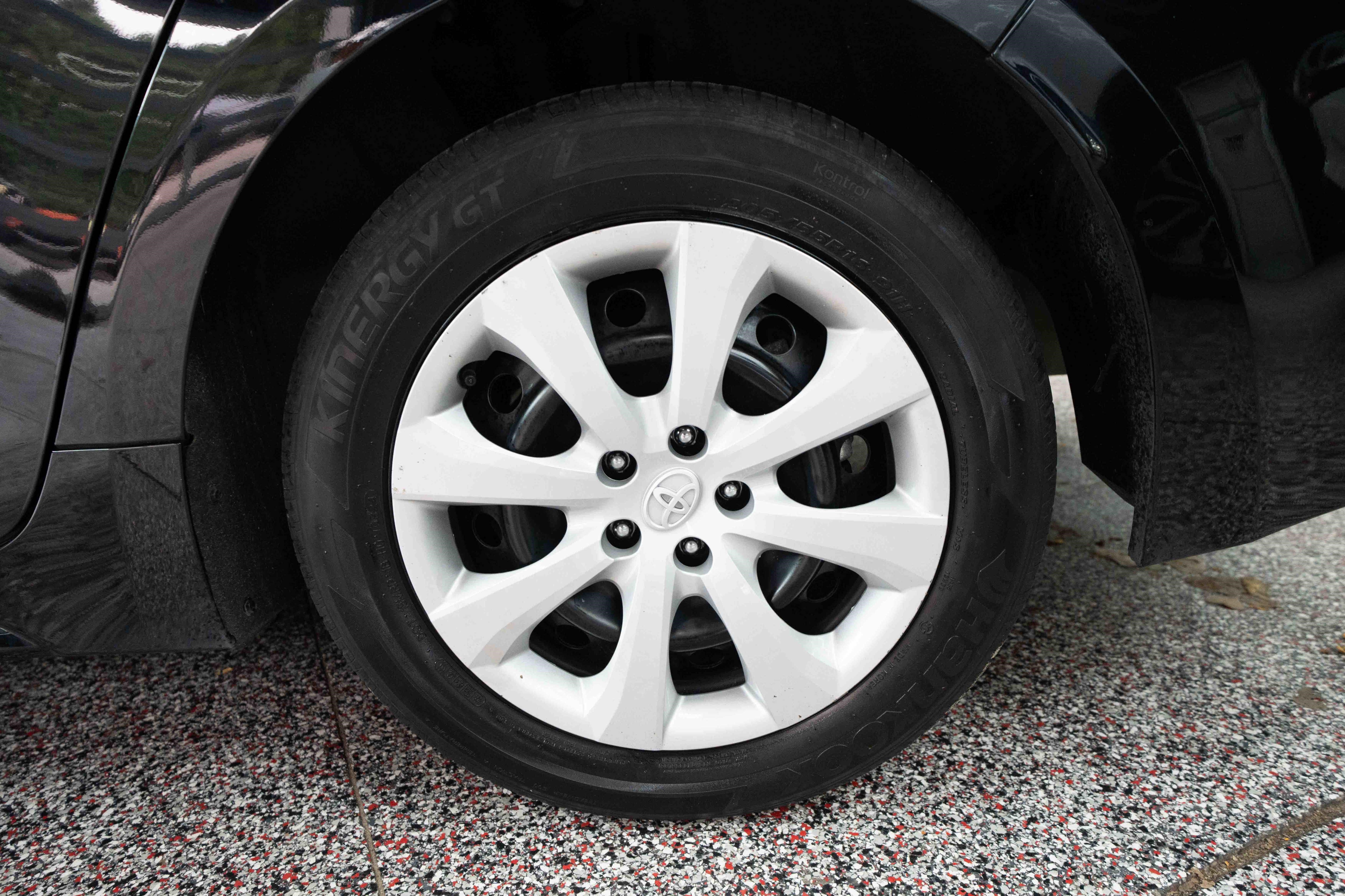 Used 2024 Toyota Corolla LE FWD image 28
