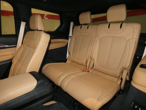 Used 2024 Jeep Grand Cherokee L Summit w/ Advanced Protech Group IV image 31