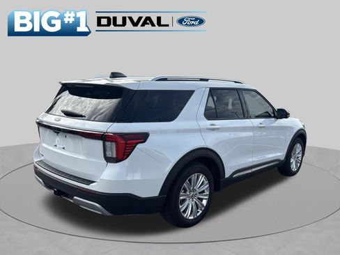 Used 2025 Ford Explorer Platinum RWD image 2