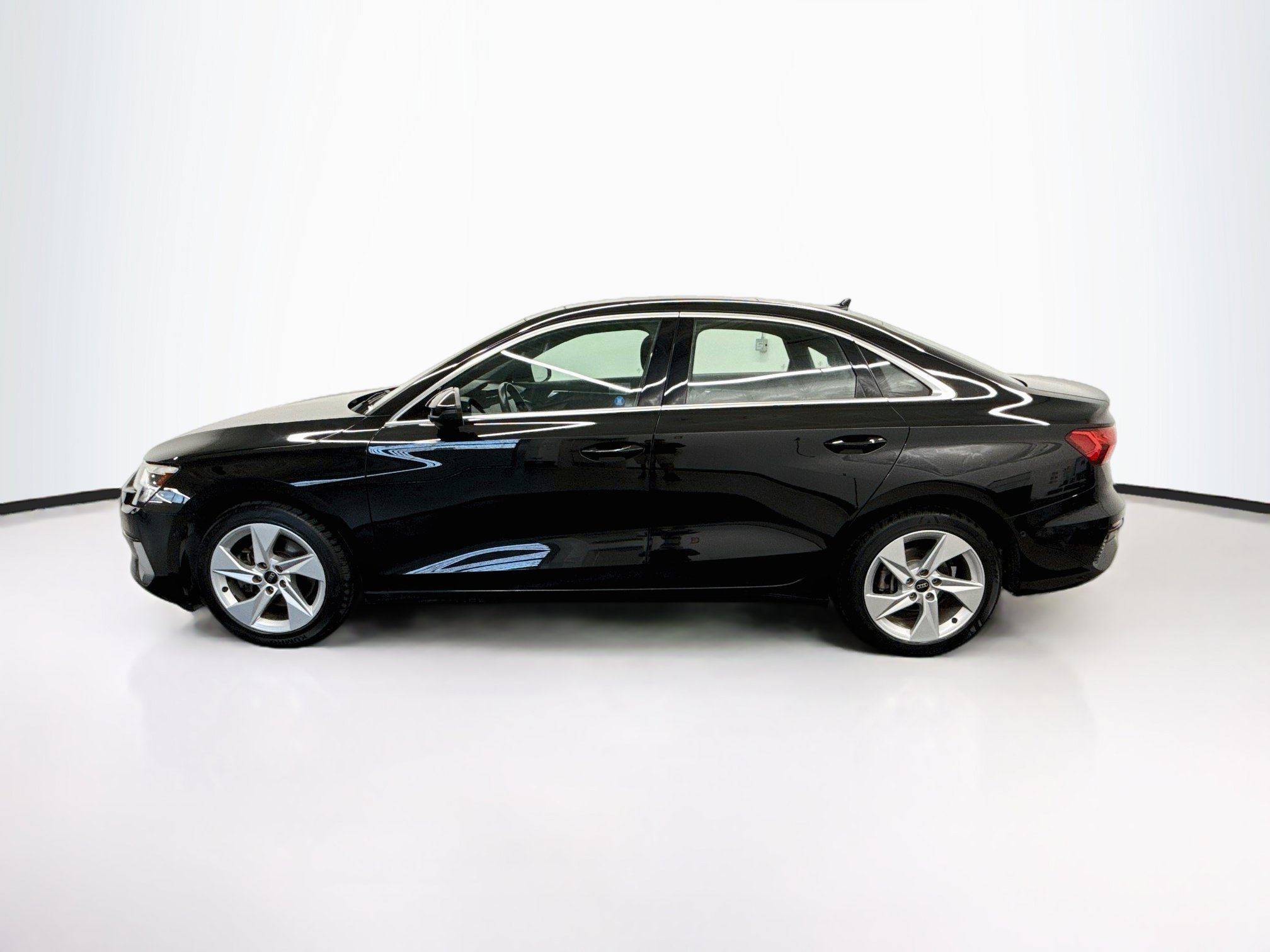 Used 2024 Audi A3 2.0T Premium FWD image 4