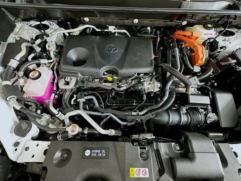 Certified 2025 Toyota RAV4 XSE AWD/4WD image 31