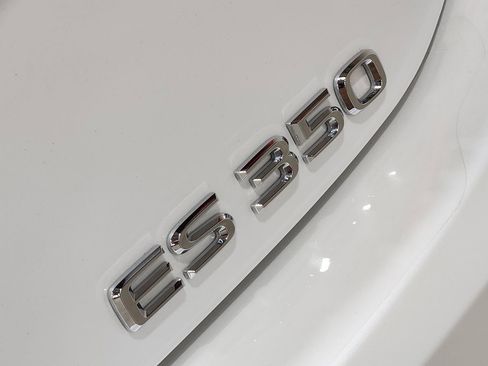 Used 2024 Lexus ES 350 w/ Premium Package image 25