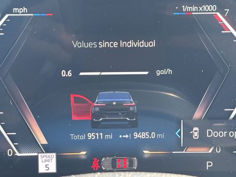 Certified 2023 BMW 760i xDrive w/ Luxury Rear Seating Package AWD/4WD image 22