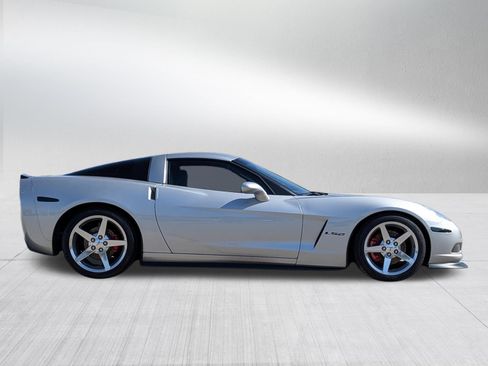 Used 2006 Chevrolet Corvette Coupe w/ Preferred Equipment Group RWD image 8