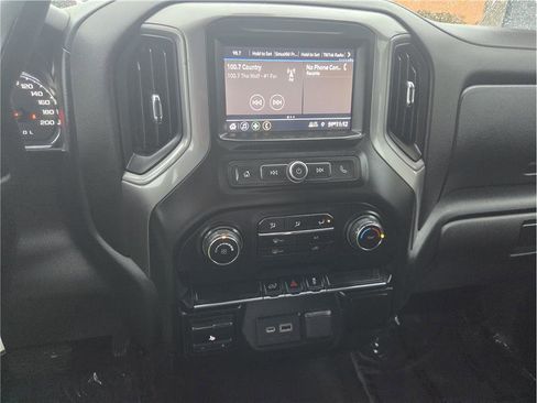 Used 2021 Chevrolet Silverado 1500 Custom AWD/4WD image 20