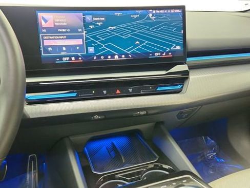 Used 2024 BMW 530i image 45