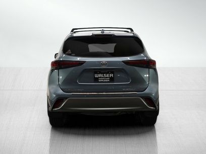 Used 2024 Toyota Highlander Platinum