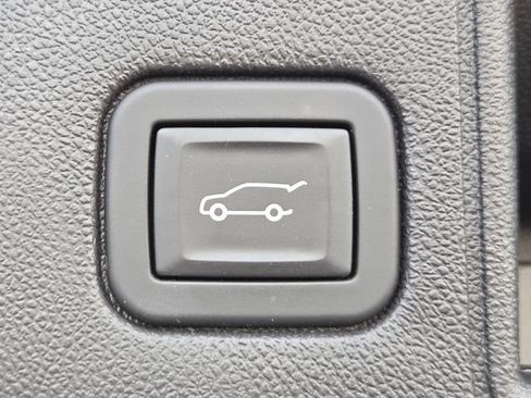 Used 2024 GMC Terrain SLT w/ Infotainment Package II AWD/4WD image 21