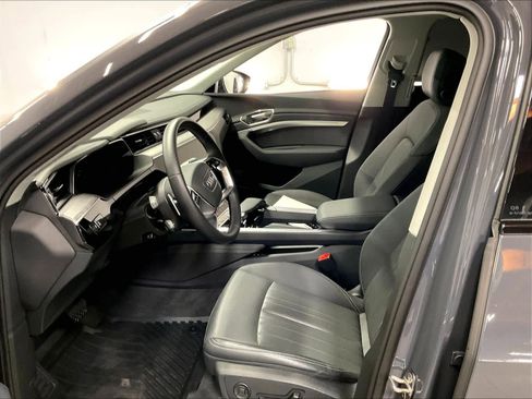 Certified 2024 Audi Q8 e-tron Premium Plus w/ Premium Plus Package image 25