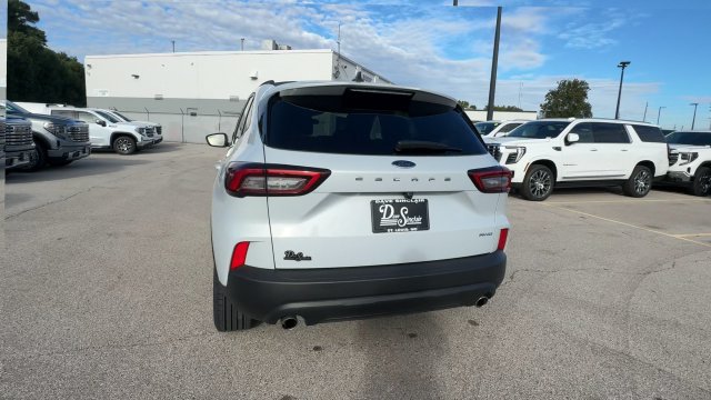 Used 2025 Ford Escape ST-Line Select AWD/4WD image 8
