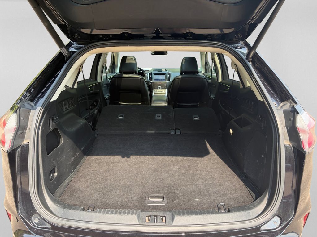 Used 2020 Ford Edge Titanium w/ Equipment Group 301A AWD/4WD image 29