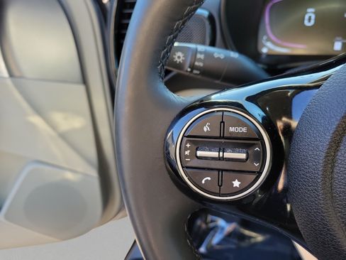 Certified 2024 Kia Soul EX FWD image 29