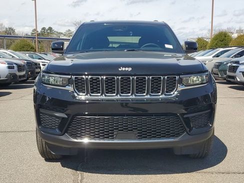 New 2026 Jeep Grand Cherokee Laredo image 2