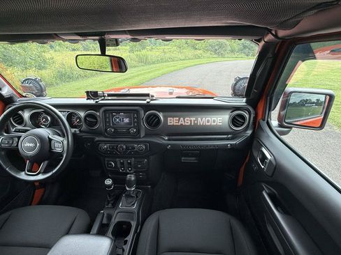 Used 2019 Jeep Wrangler Sport AWD/4WD image 35