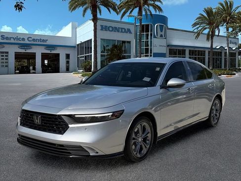 Used 2024 Honda Accord EX-L image 4