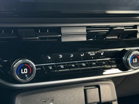 Used 2024 Honda Prologue EX image 23