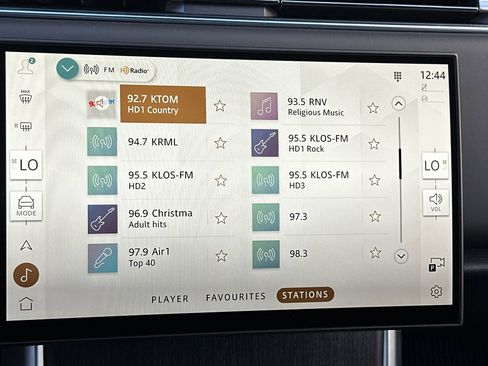 New 2025 Land Rover Range Rover SE image 17