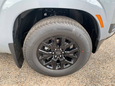 New 2026 Nissan Frontier SV w/ SV Convenience Package RWD image 7