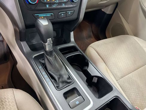 Used 2017 Ford Escape SE FWD image 17