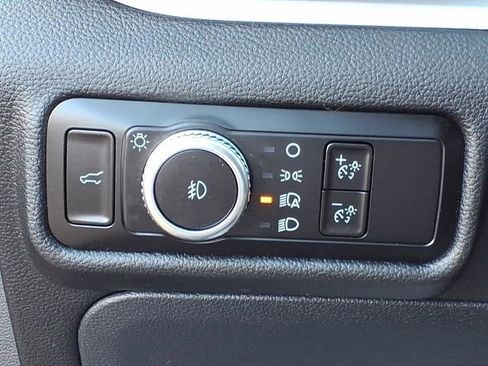 Used 2023 Ford Explorer XLT w/ Equipment Group 202A AWD/4WD image 23