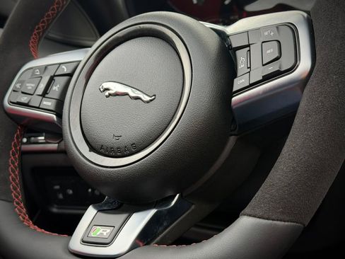 Used 2022 Jaguar F-TYPE Convertible image 25