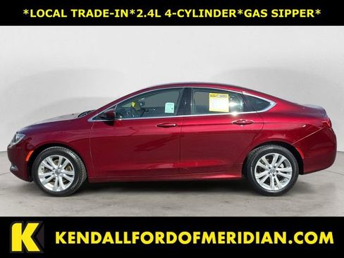 Used 2015 Chrysler 200 Limited w/ Convenience Group image 2