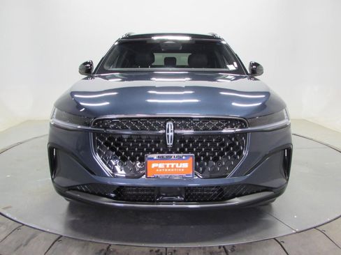 Used 2024 Lincoln Nautilus Reserve w/ Jet Appearance Package (87T) AWD/4WD image 2
