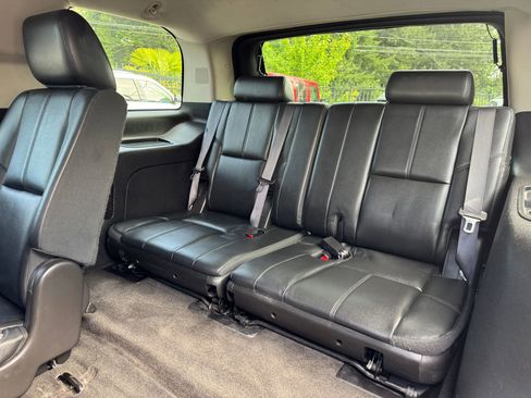 Used 2013 Chevrolet Tahoe LT w/ Luxury Package AWD/4WD image 17