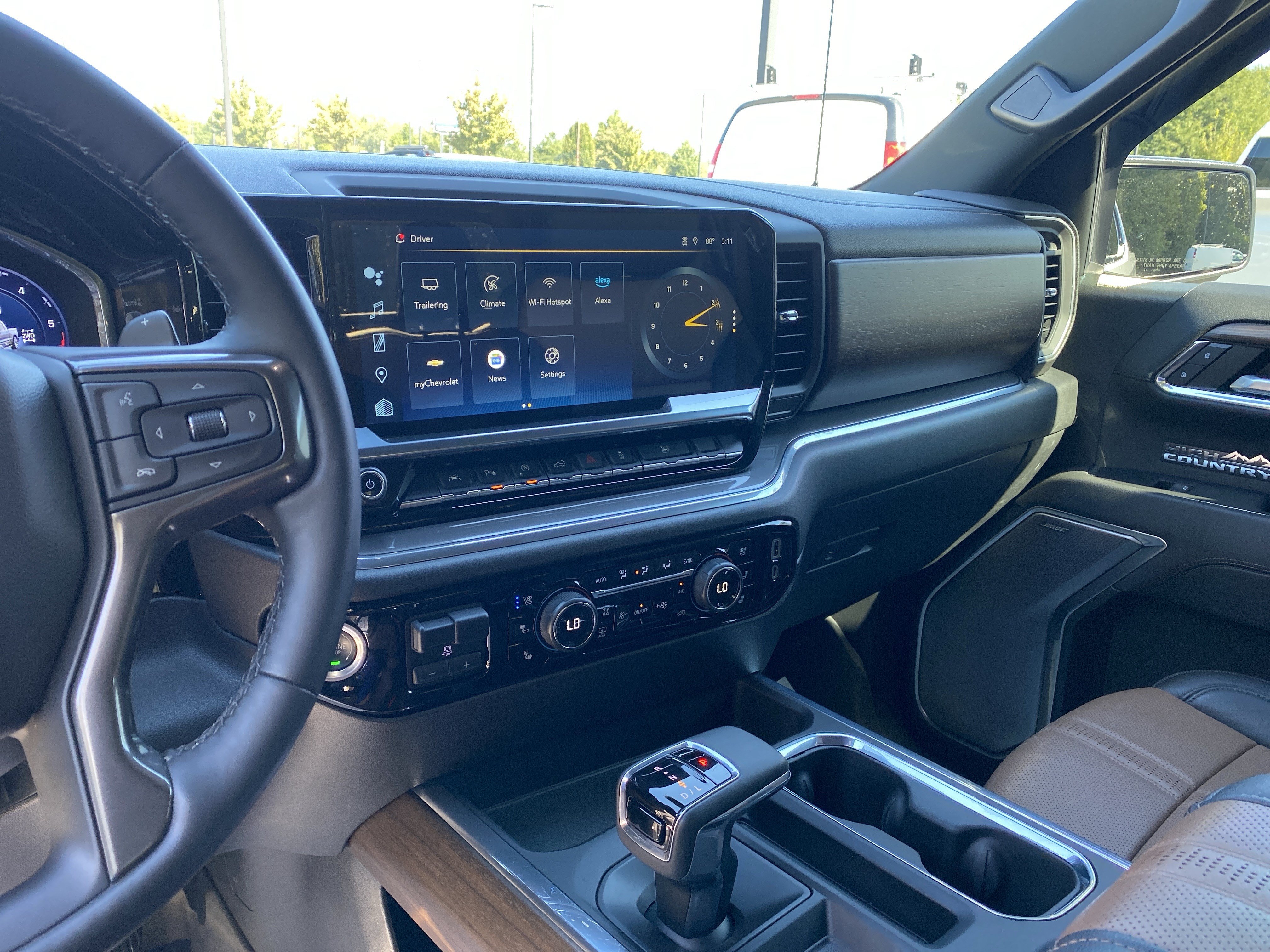 Used 2023 Chevrolet Silverado 1500 High Country w/ High Country Premium Package AWD/4WD image 25