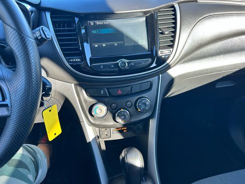 Used 2017 Chevrolet Trax LS image 4