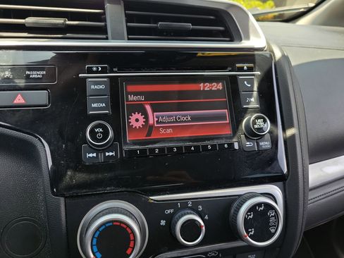 Used 2020 Honda Fit LX image 23
