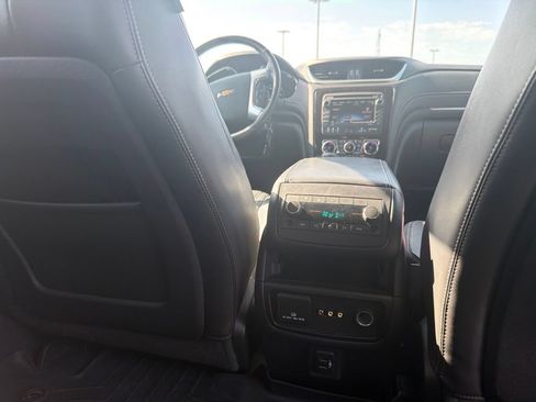 Used 2017 Chevrolet Traverse Premier FWD image 16