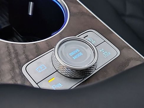 Used 2025 Genesis GV80 3.5T Prestige image 24