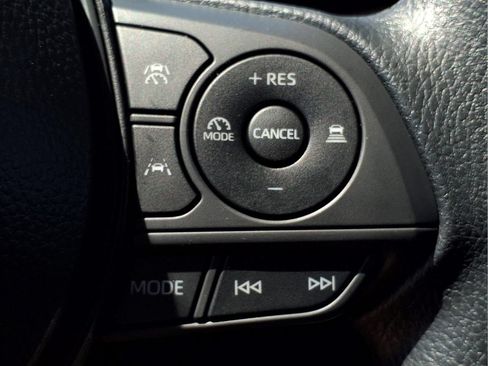 Used 2026 Toyota Corolla LE FWD image 22