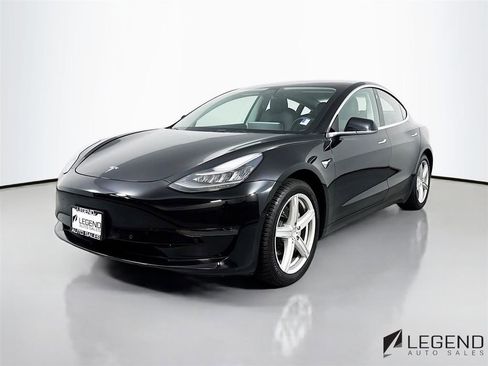 Used 2018 Tesla Model 3 Long Range RWD image 1