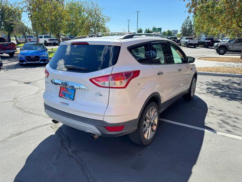 Used 2015 Ford Escape SE w/ SE Chrome Package AWD/4WD image 3