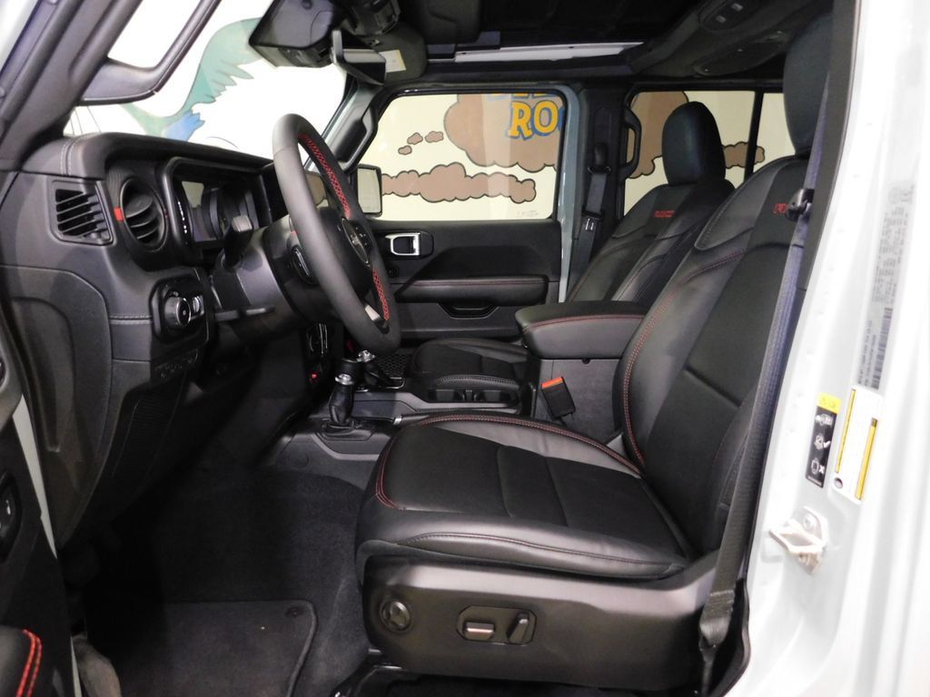 Used 2024 Jeep Wrangler Unlimited Rubicon AWD/4WD image 29