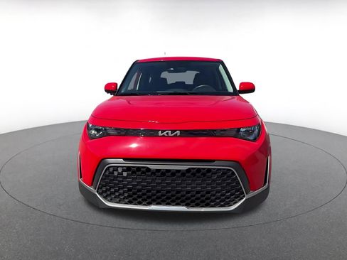 Used 2025 Kia Soul LX w/ LX Technology Package image 4