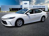 Used 2025 Toyota Camry LE image 3
