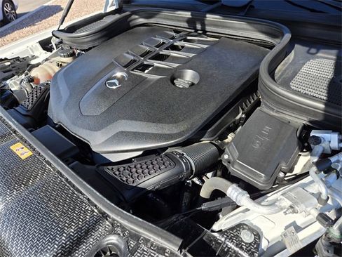 Used 2021 Mercedes-Benz GLS 580 4MATIC image 24