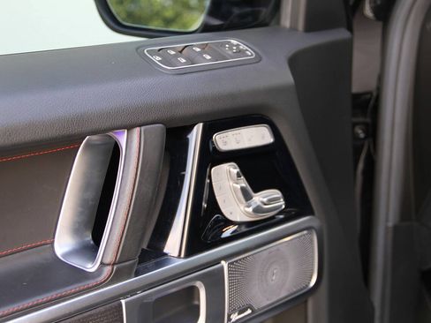 Used 2020 Mercedes-Benz G 63 AMG 4MATIC w/ G Manufaktur Interior Package image 26