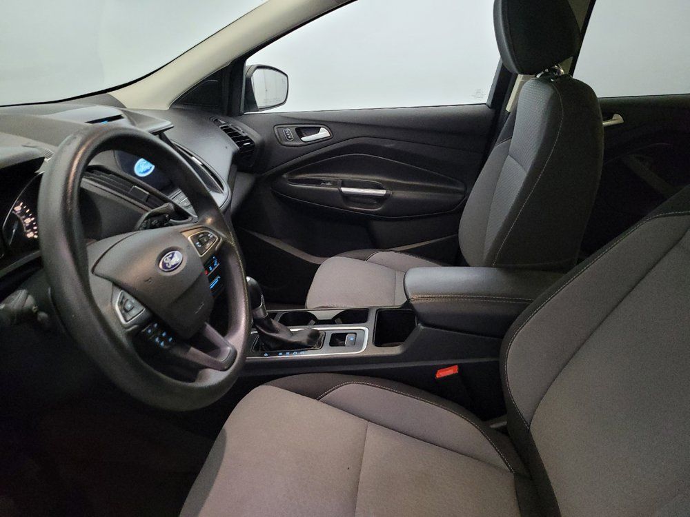 Used 2017 Ford Escape SE w/ Equipment Group 201A FWD image 17